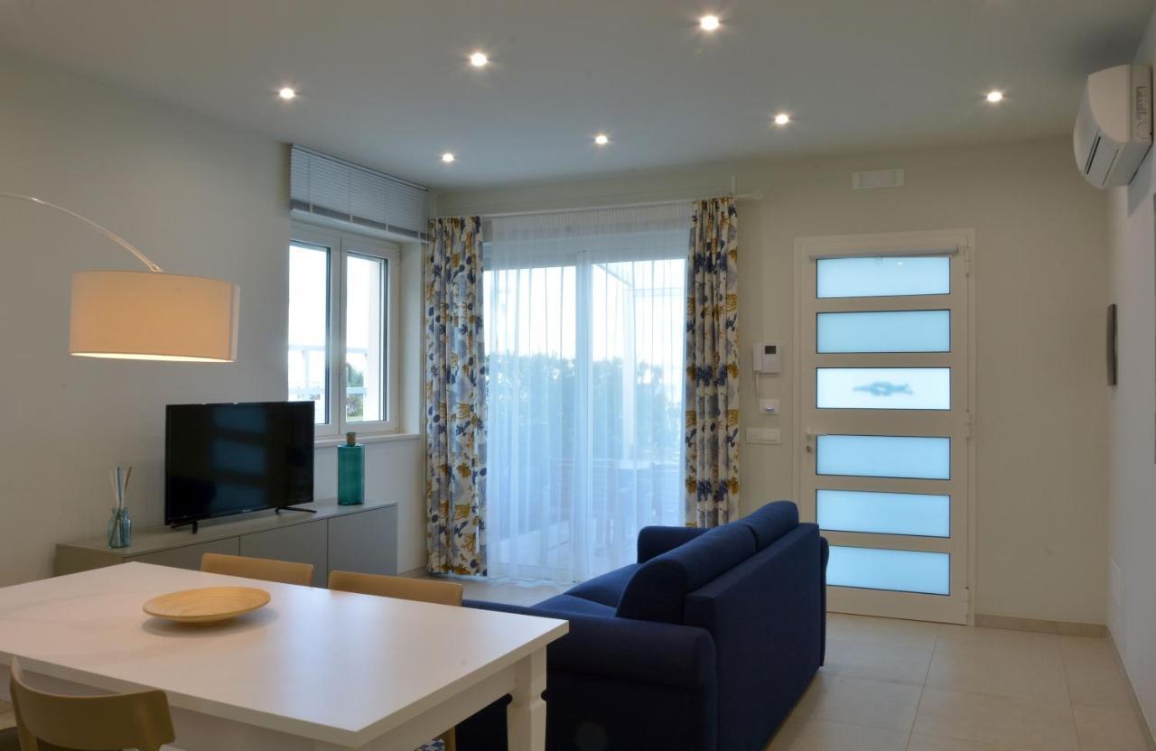 פולינאנו א מארה Vilu Suite Mare מראה חיצוני תמונה